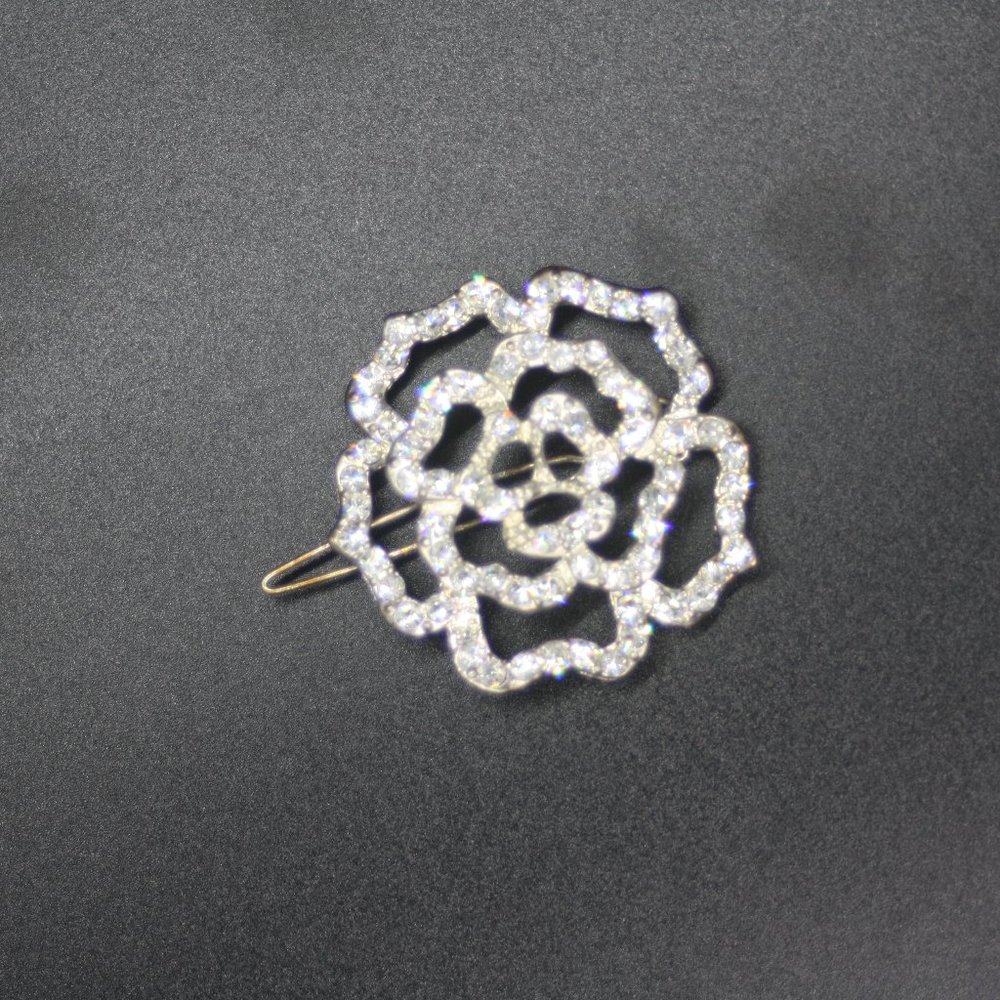 Gorgeous, Chanel Like Flower hair/scarf Pin